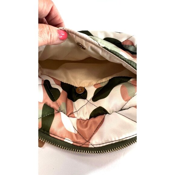 Bear Paw Crossbody bag, wide green adjustable strap - Picture 7 of 16